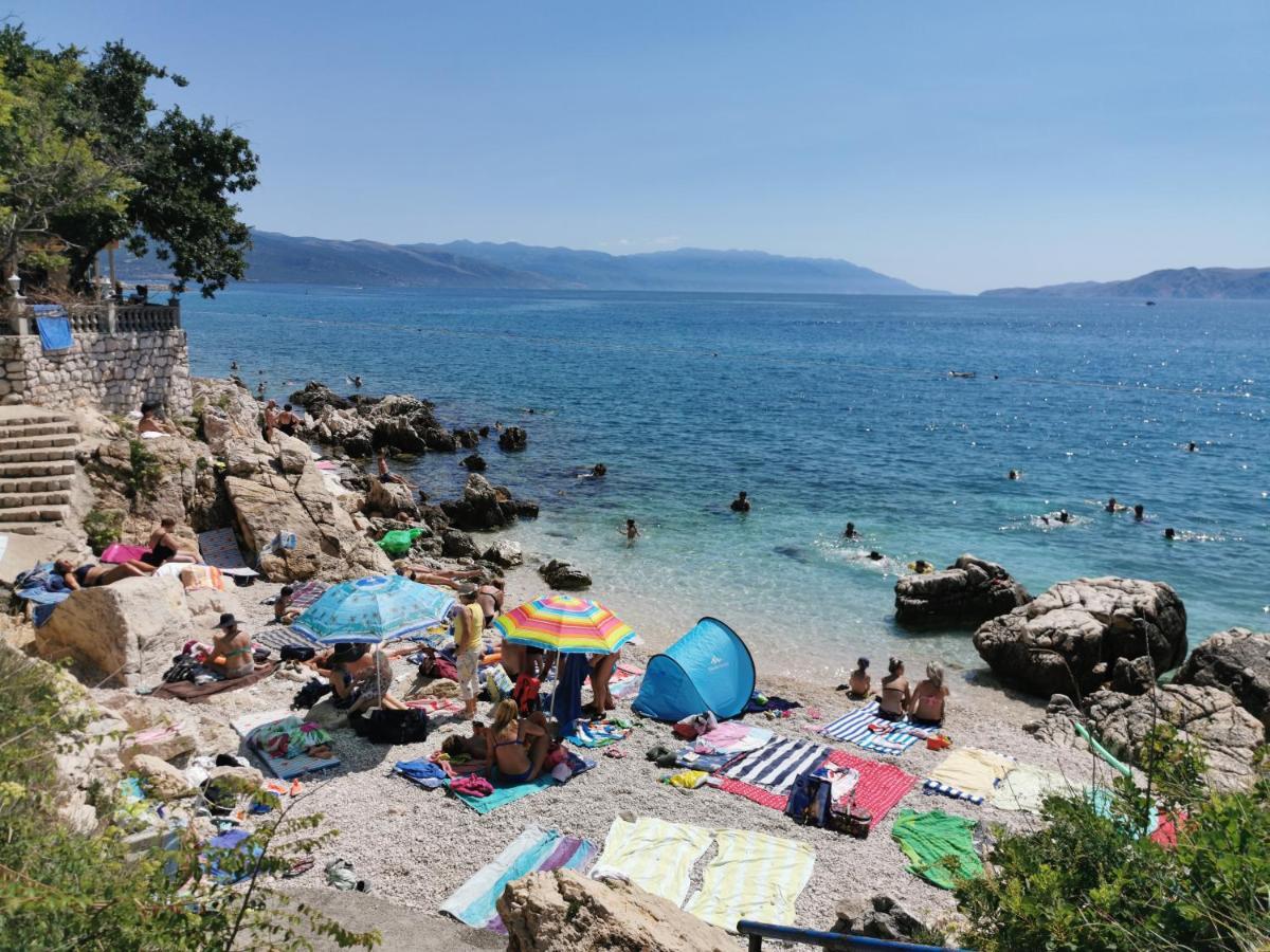 Villa Clara Apartments Kvarner Novi Vinodolski Exterior foto